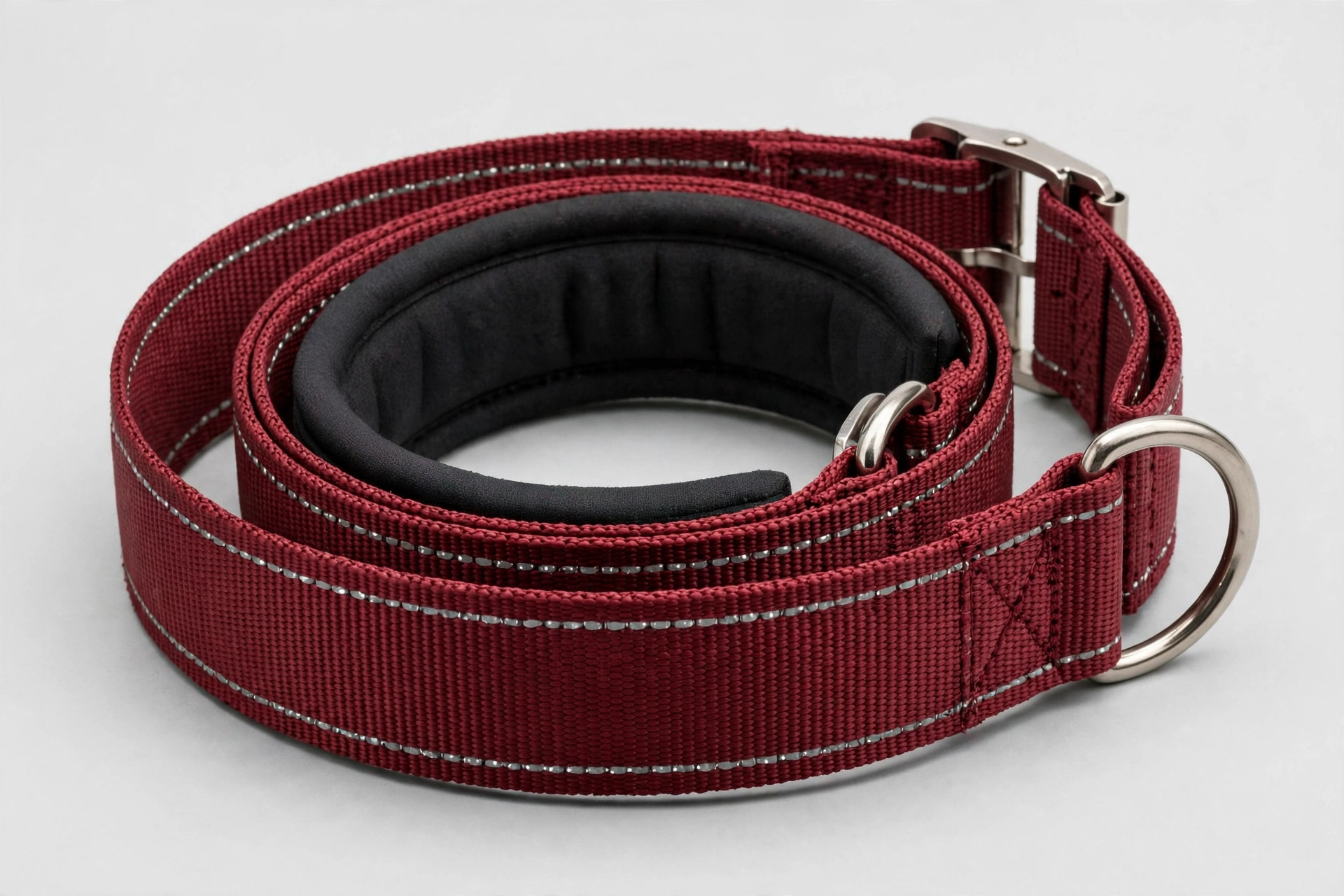 Yunleparks wide collar designed for Bulldogs