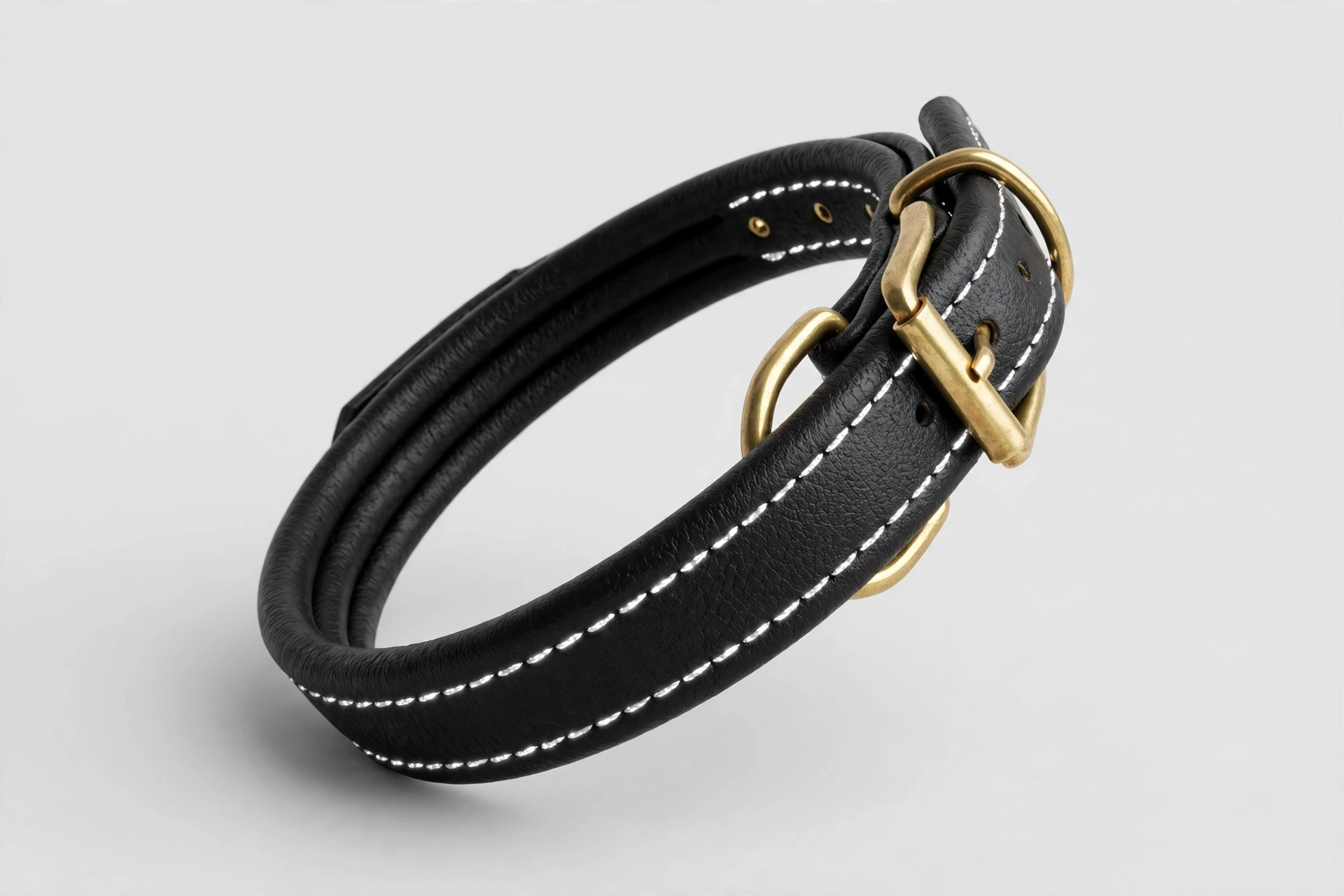 OOPSDOGGY reflective rolled leather dog collar