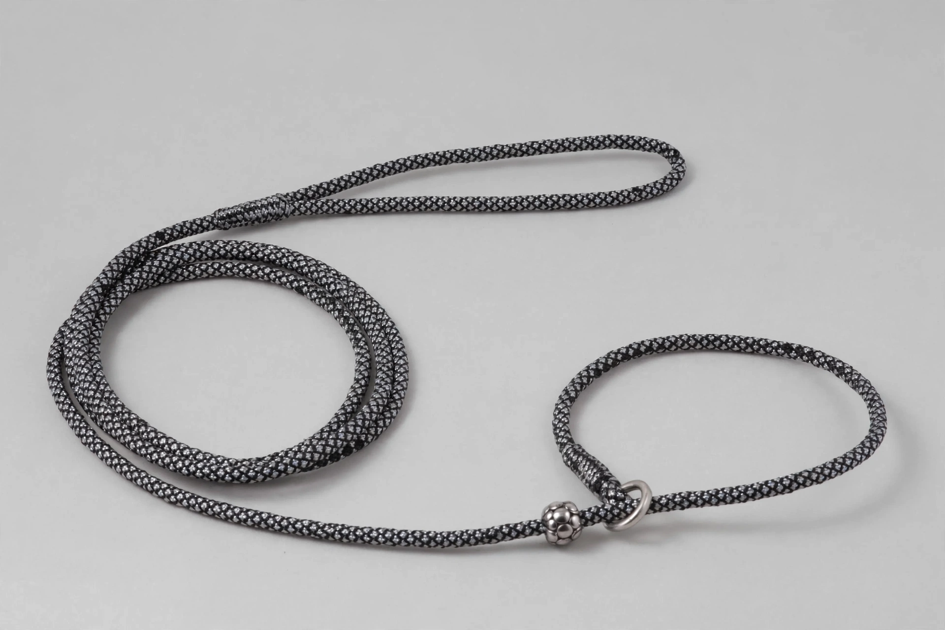 Mendota fine show slip lead in diamond braid, editorial product photo